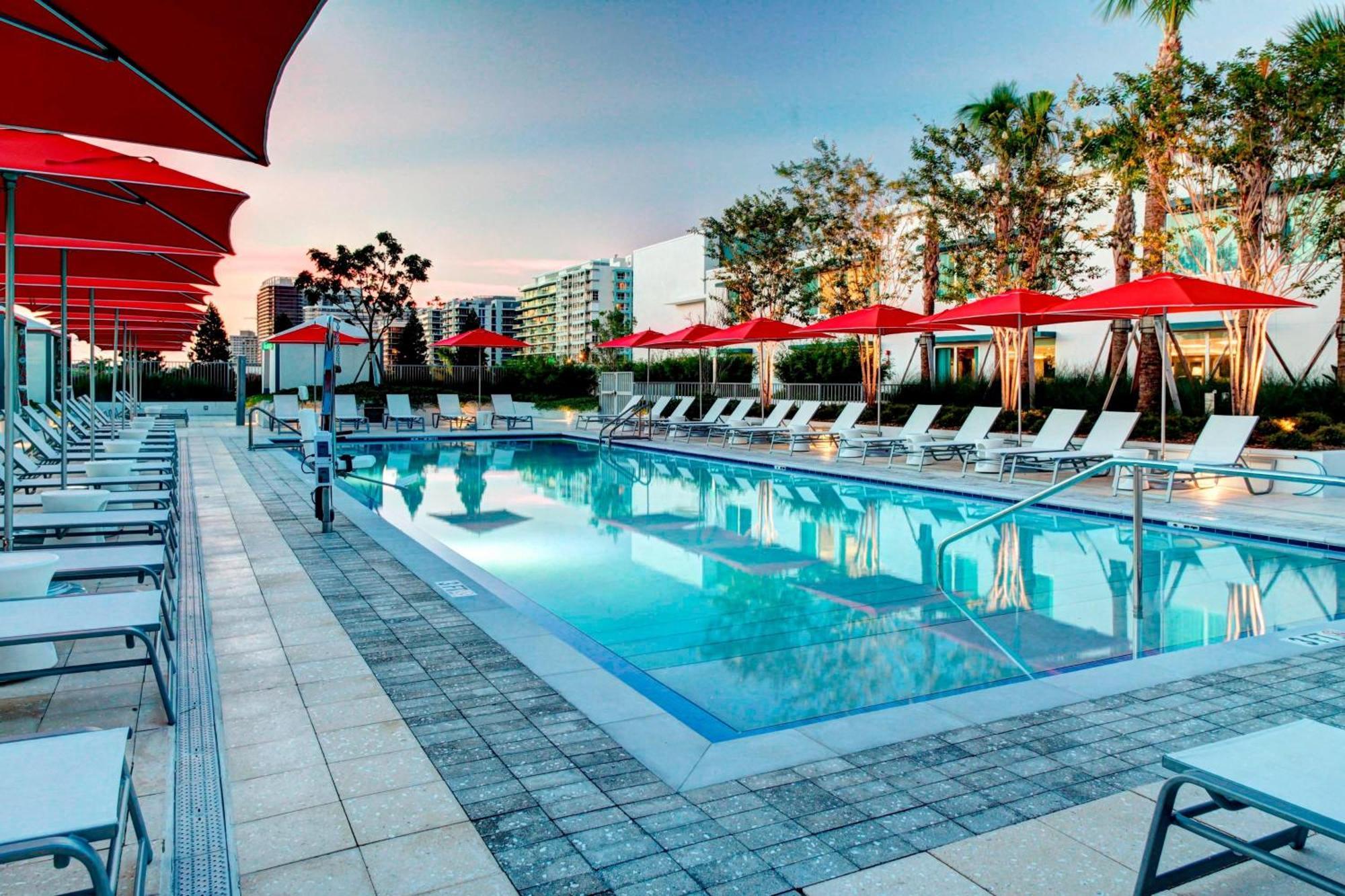 Residence Inn By Marriott Miami Beach Surfside Exterior photo